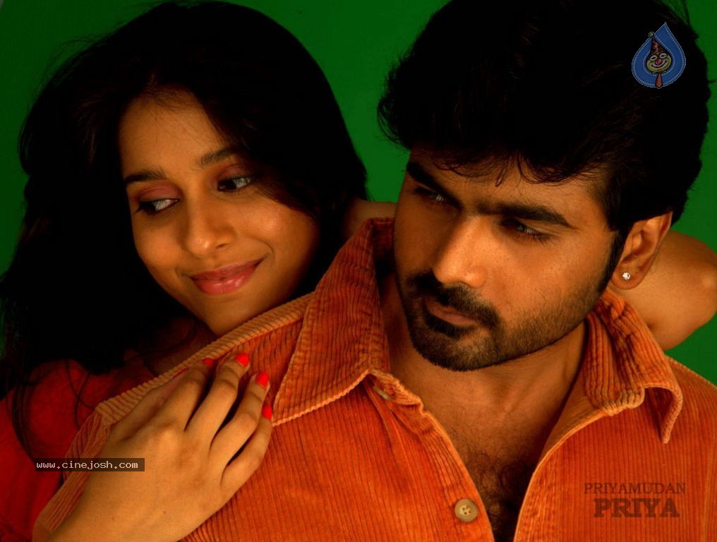 Priyamudan Priya Tamil Movie Stills - 74 / 111 photos