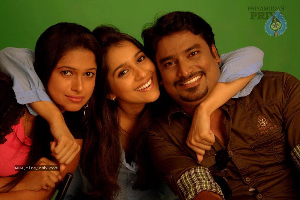 Priyamudan Priya Tamil Movie Stills - 85 / 111 photos