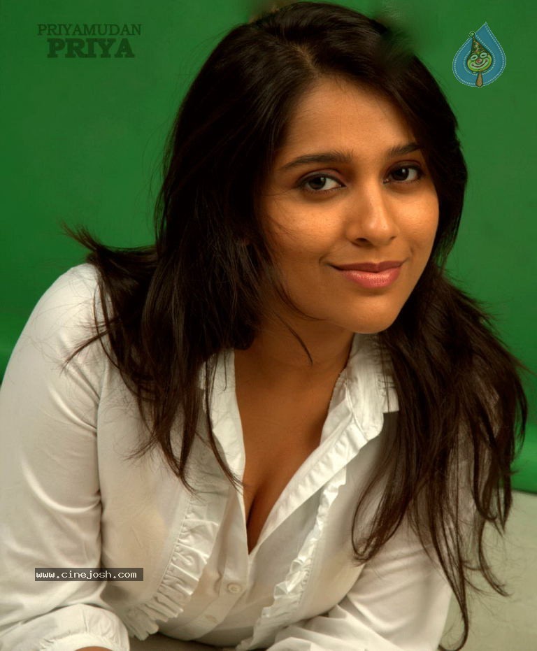 Priyamudan Priya Tamil Movie Stills - 91 / 111 photos