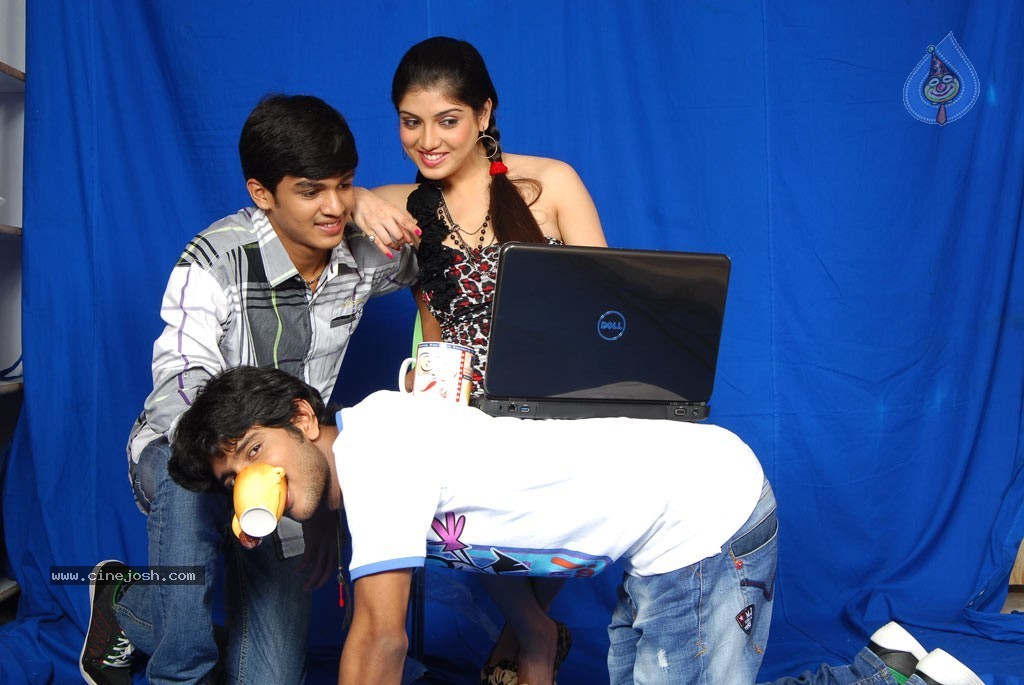 Pudhu Varusham Tamil Movie Stills - 10 / 61 photos