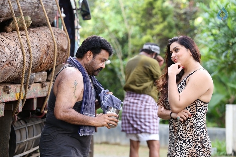 Pulimurugan Tamil Movie Photos - 2 / 47 photos