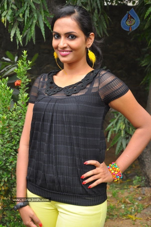 Pulivaal Tamil Movie Stills - 75 / 88 photos