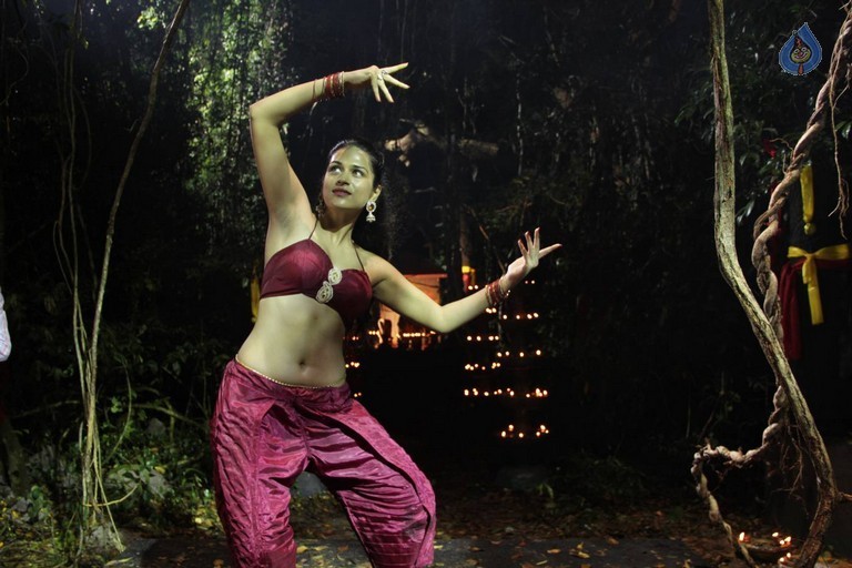 Punnamirathri Film Photos - 10 / 121 photos