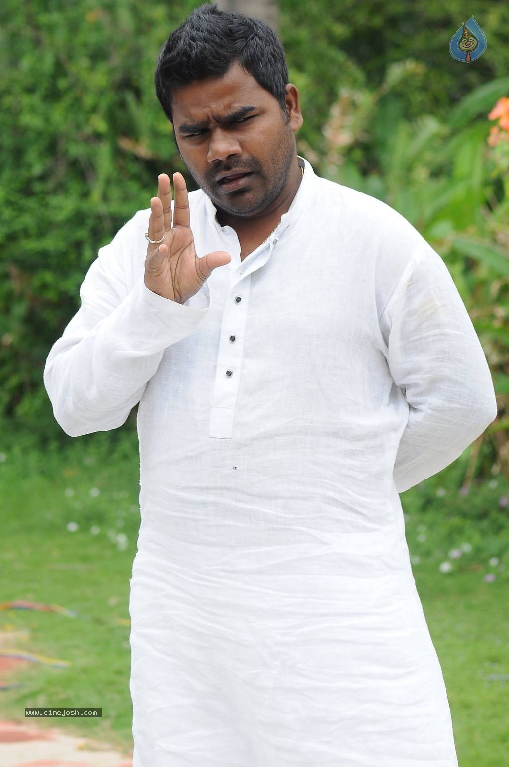 Putukku Jara Jara Dubukku Me Movie Stills n Walls - 23 / 42 photos