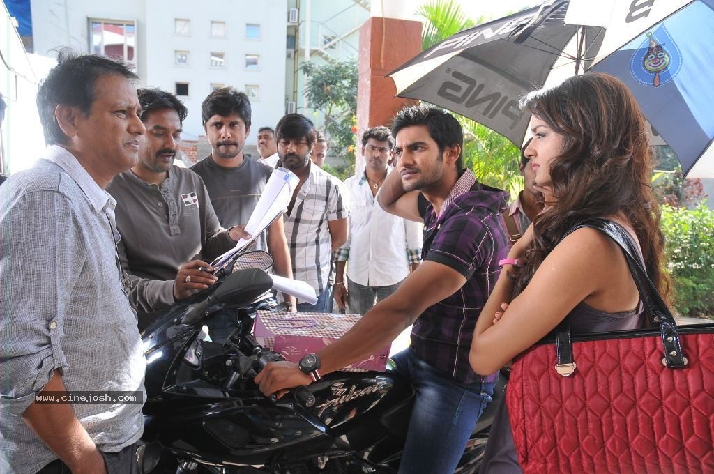 Pyar Mein Padipoyane Gallery - 19 / 36 photos