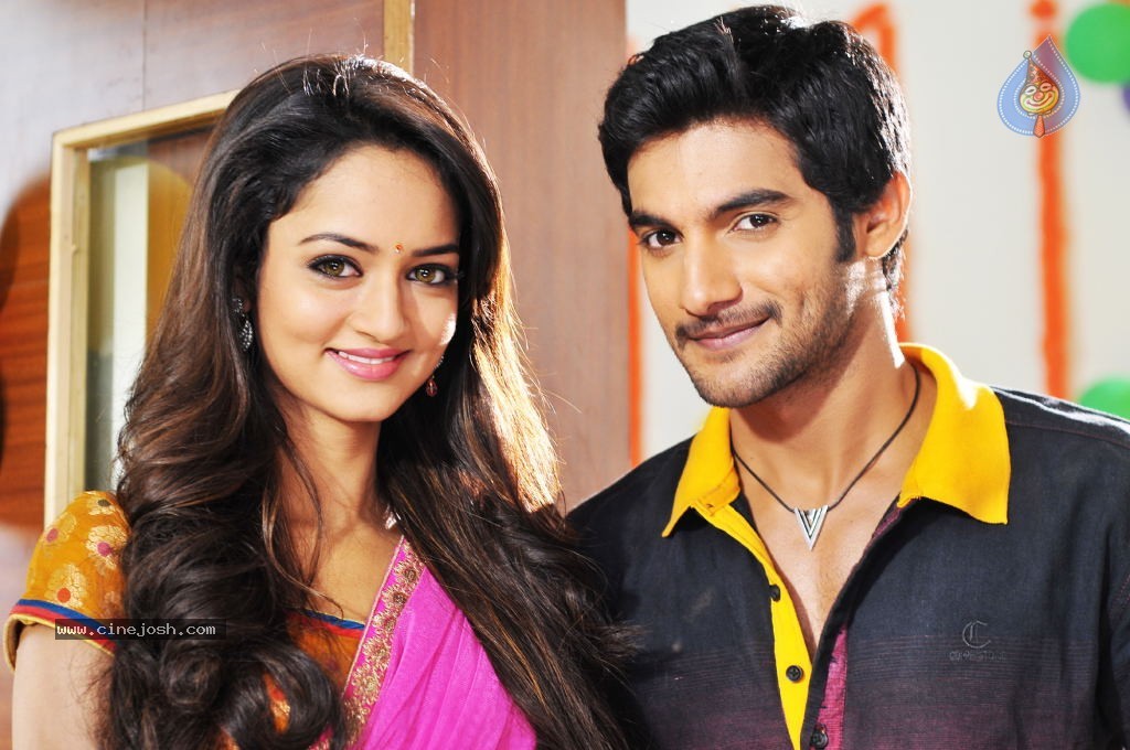 Pyar Mein Padipoyane New Pics - 5 / 10 photos