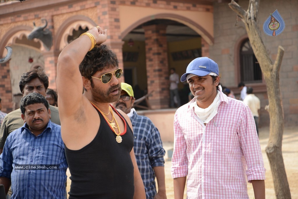 Ra Ra Krishnayya Stills n Walls - 11 / 17 photos