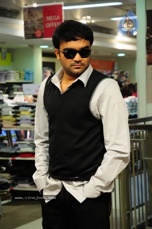 Ra Ra Tamil Movie Stills - 6 / 33 photos