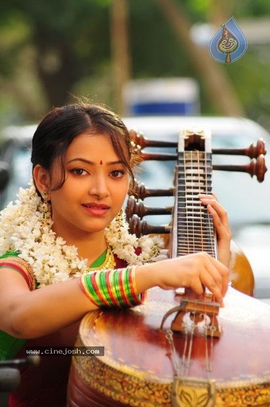 Ra Ra Tamil Movie Stills - 9 / 33 photos