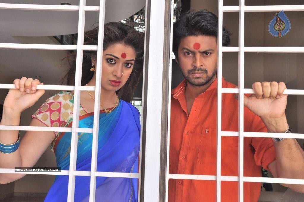 Raai Laxmi's Sowcarpet Tamil Movie Stills - 5 / 43 photos