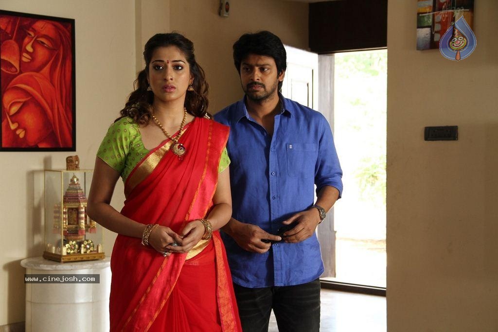 Raai Laxmi's Sowcarpet Tamil Movie Stills - 27 / 43 photos