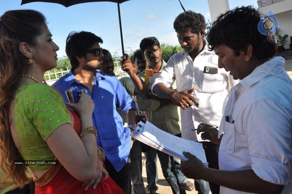 Raai Laxmi's Sowcarpet Tamil Movie Stills - 40 / 43 photos