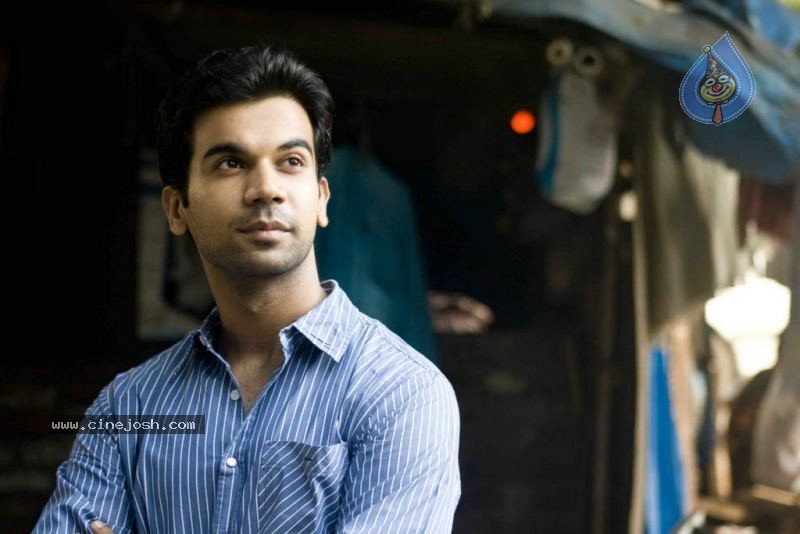 Ragini MMS Movie Stills - 7 / 16 photos