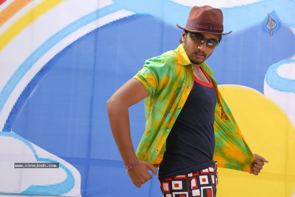 Railway Station Movie Photos - 24 / 61 photos