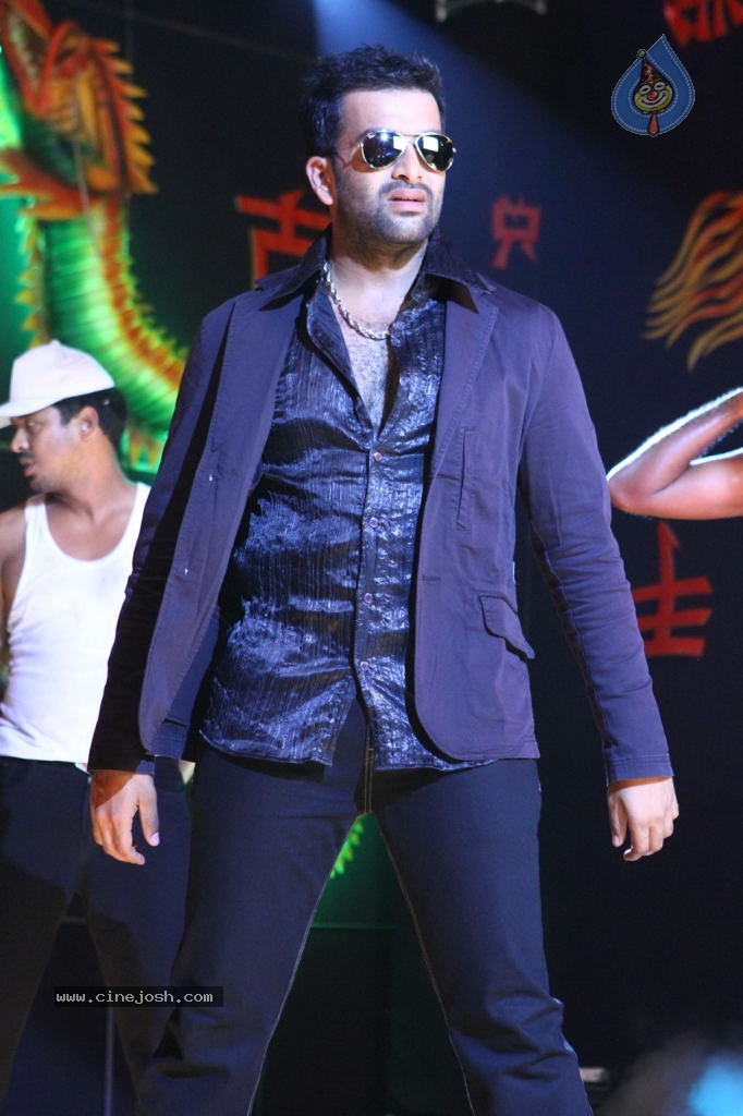 Raja Pokkiri Raja Tamil Movie Stills - 66 / 71 photos