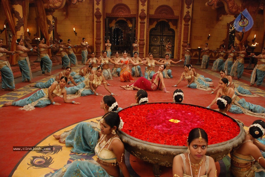 Rajakota Rahasyam Movie Photos - 7 / 148 photos