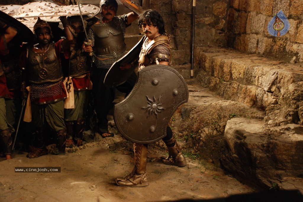 Rajakota Rahasyam Movie Photos - 67 / 148 photos