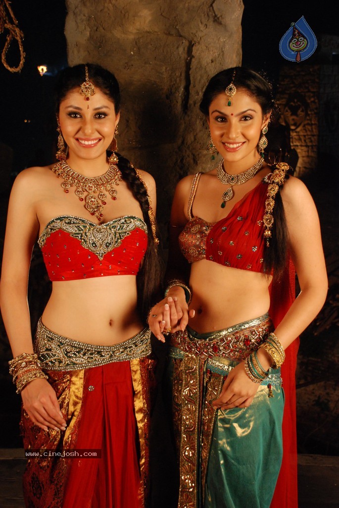 Rajakota Rahasyam Movie Photos - 77 / 148 photos