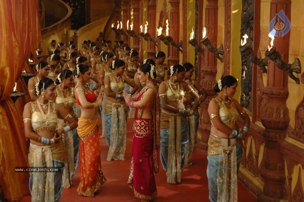 Rajakota Rahasyam Movie Photos - 108 / 148 photos