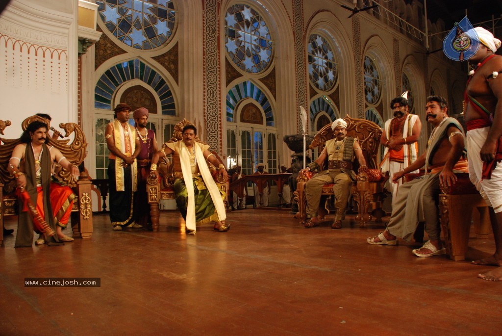 Rajakota Rahasyam Movie Photos - 126 / 148 photos