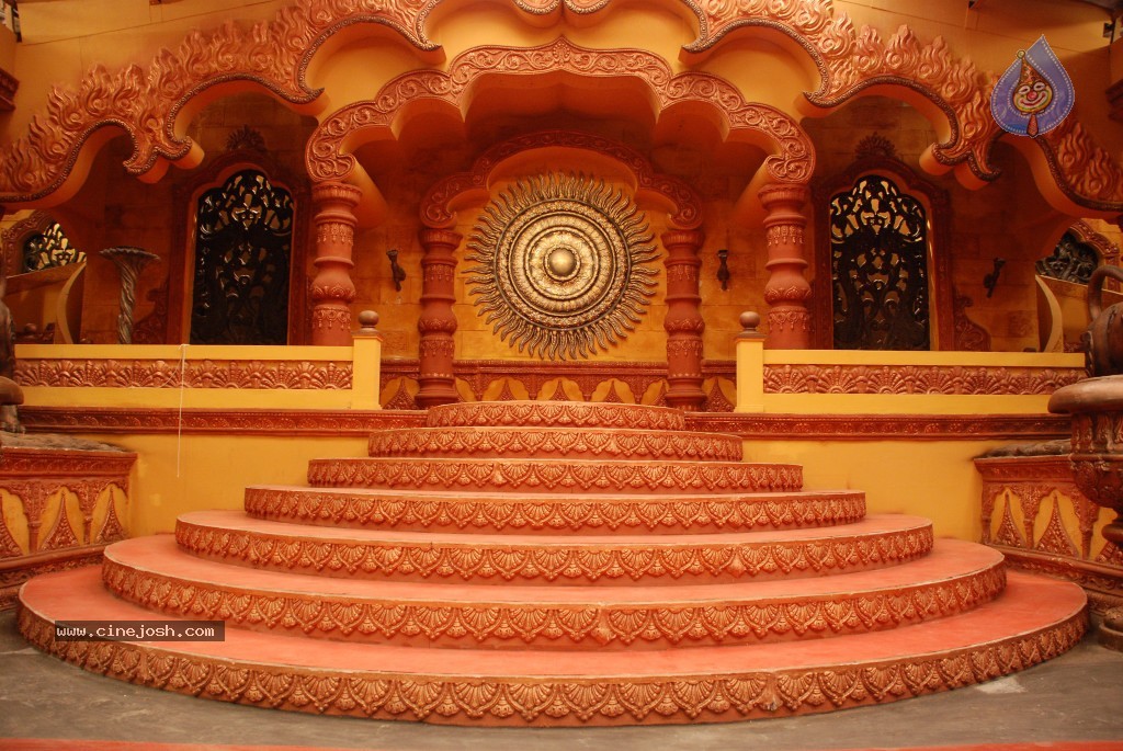 Rajakota Rahasyam Movie Photos - 128 / 148 photos