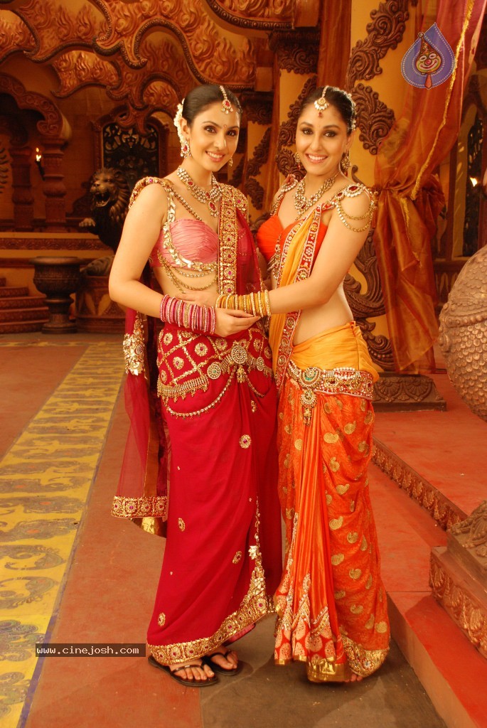 Rajakota Rahasyam Movie Photos - 132 / 148 photos