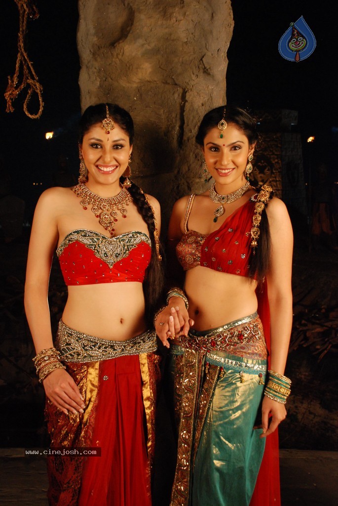 Rajakota Rahasyam Movie Photos - 137 / 148 photos