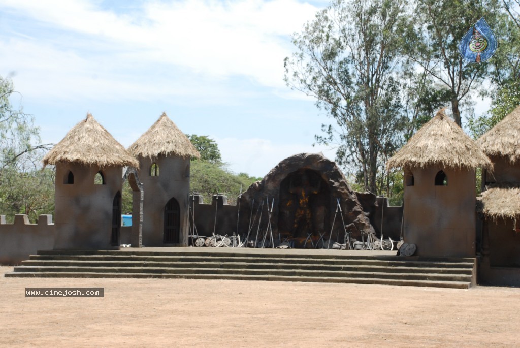 Rajakota Rahasyam Movie Photos - 140 / 148 photos