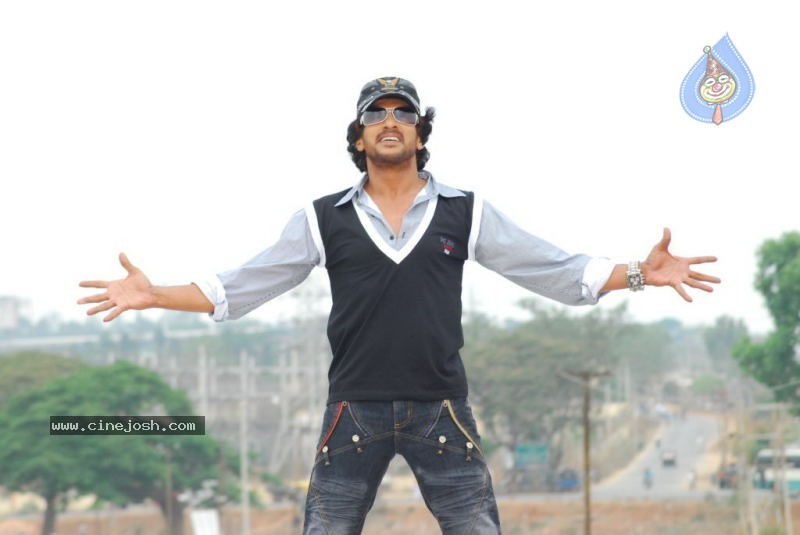 Rajini From Rajahmundry Movie Stills - 29 / 41 photos