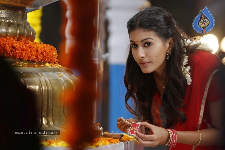 Raju Gadu Movie Making Photos - 5 / 11 photos