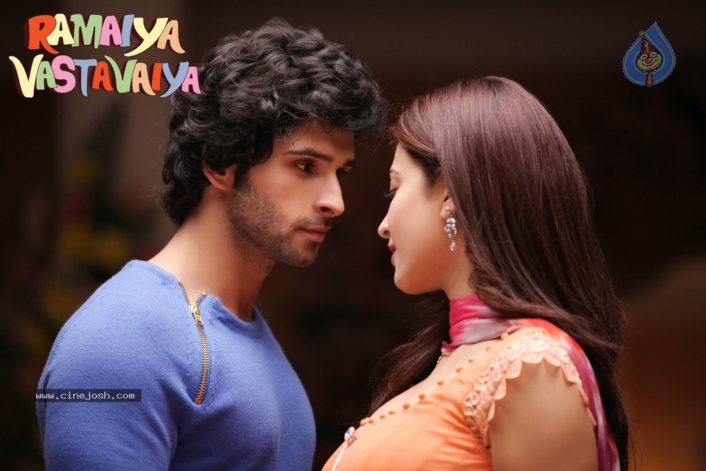 Ramaiya Vastavaiya Stills n Posters - 15 / 283 photos