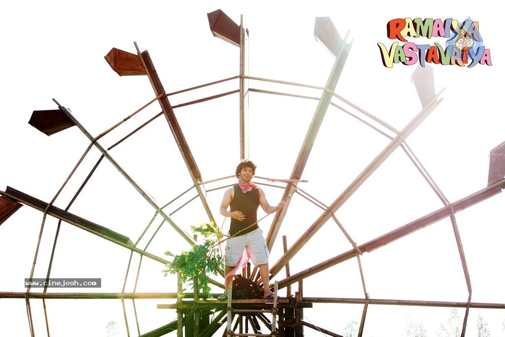 Ramaiya Vastavaiya Stills n Posters - 18 / 283 photos