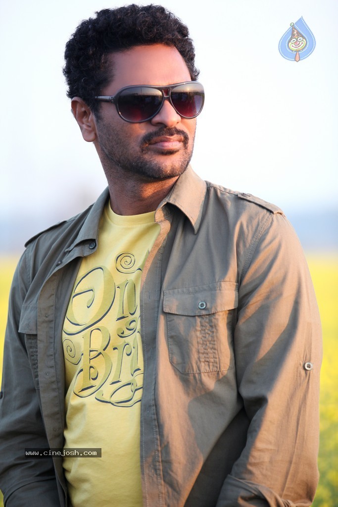 Ramaiya Vastavaiya Stills n Posters - 23 / 283 photos