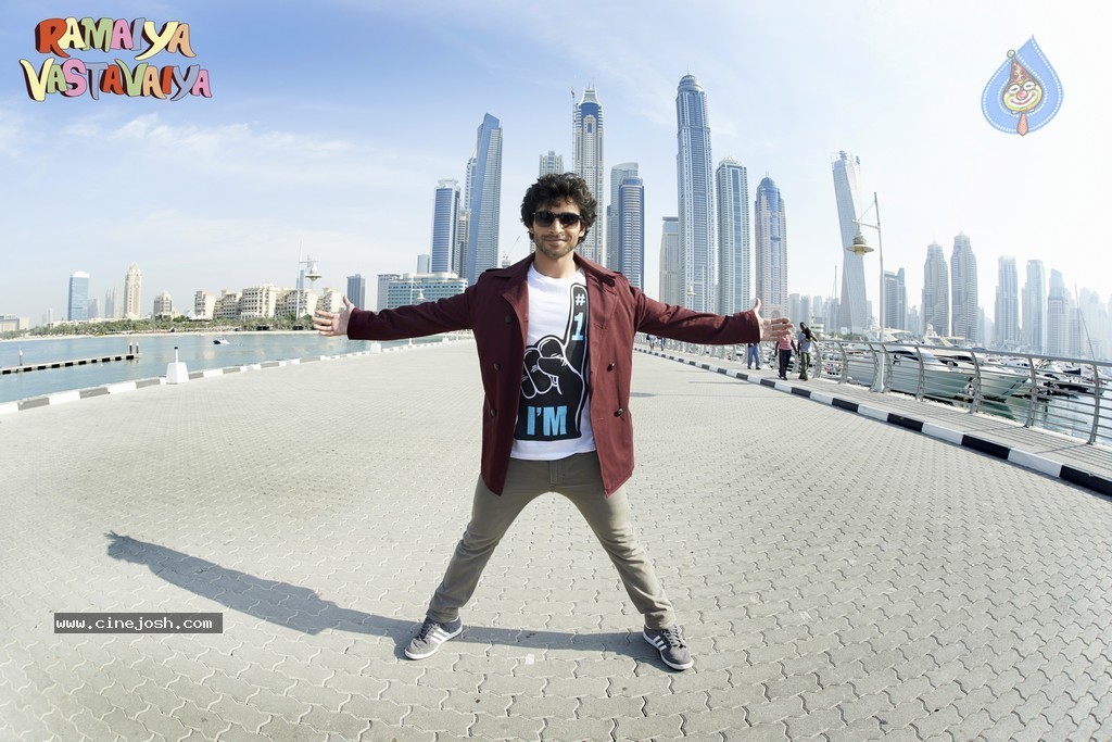 Ramaiya Vastavaiya Stills n Posters - 65 / 283 photos