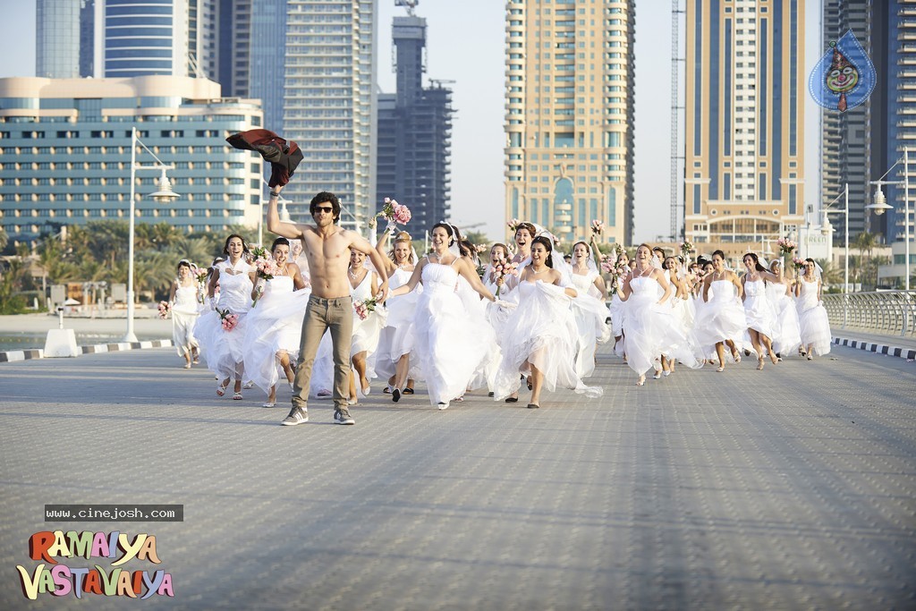 Ramaiya Vastavaiya Stills n Posters - 81 / 283 photos