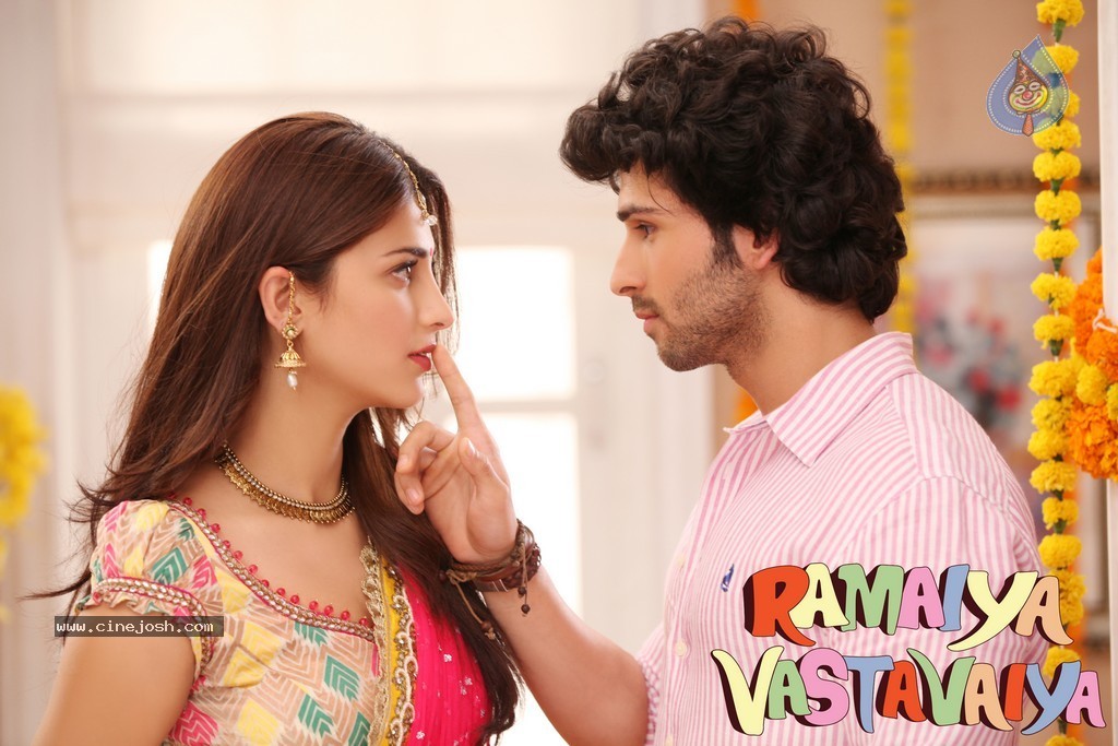 Ramaiya Vastavaiya Stills n Posters - 87 / 283 photos