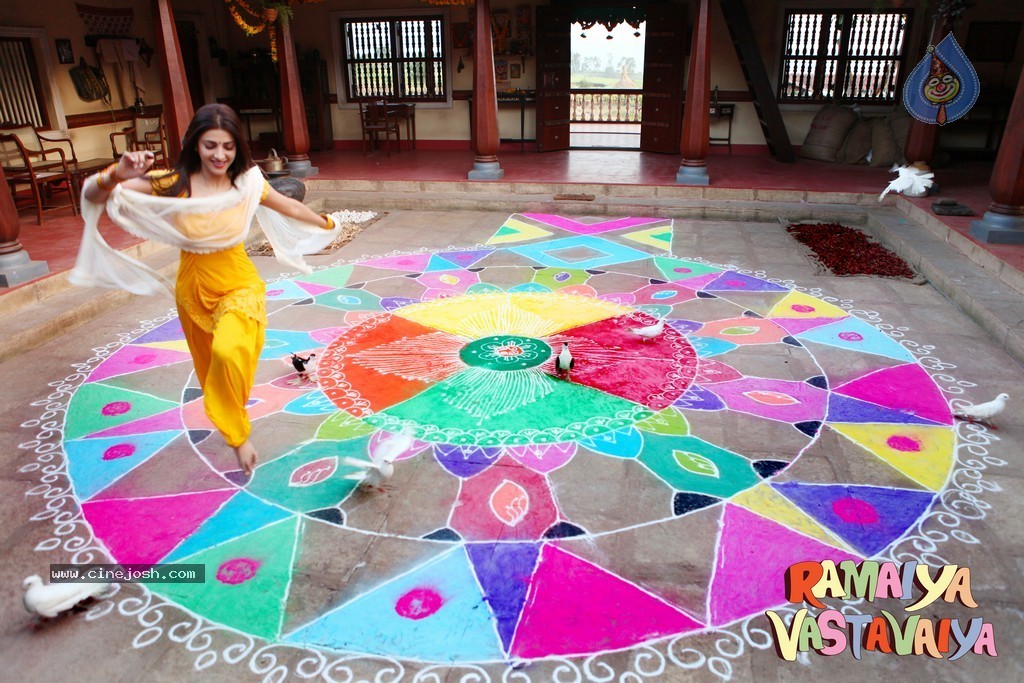 Ramaiya Vastavaiya Stills n Posters - 112 / 283 photos