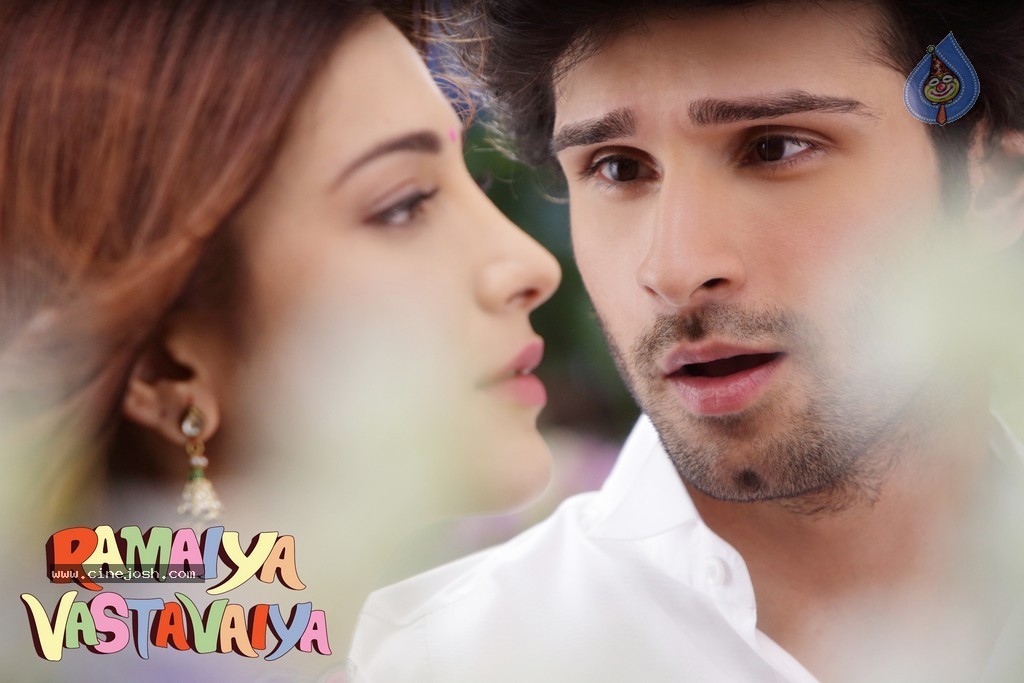 Ramaiya Vastavaiya Stills n Posters - 132 / 283 photos