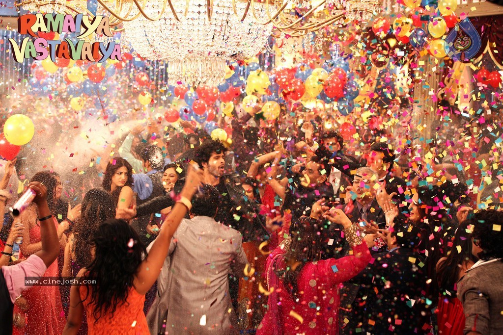 Ramaiya Vastavaiya Stills n Posters - 138 / 283 photos