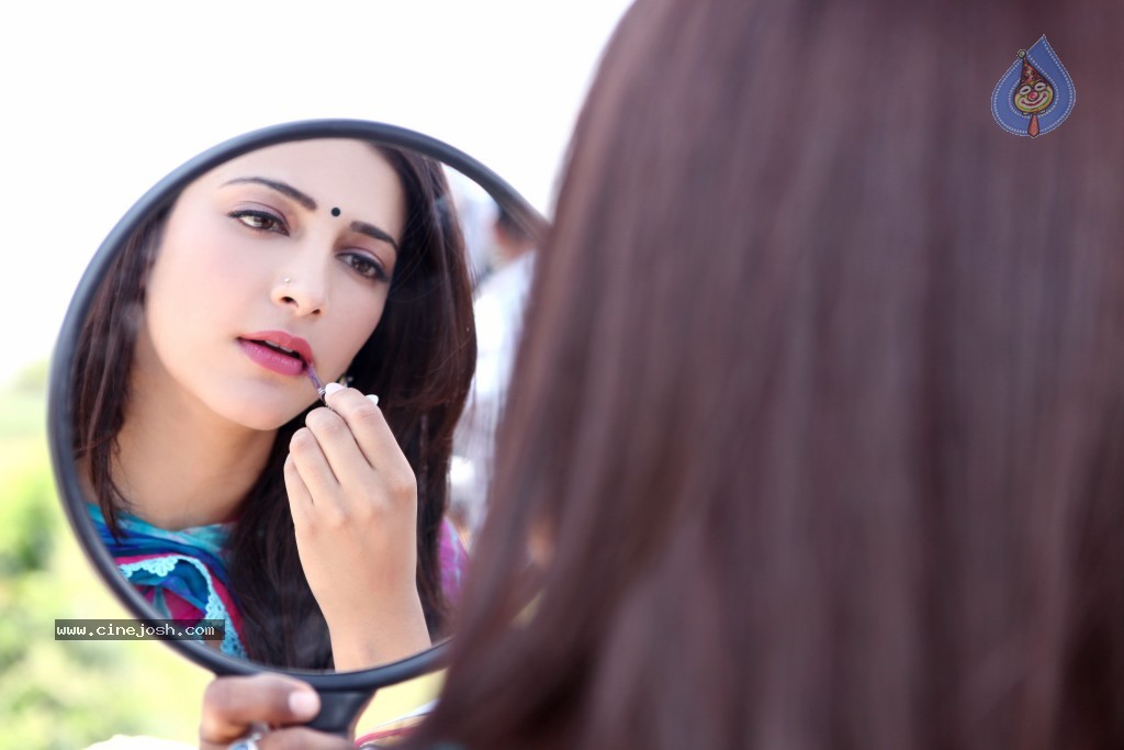 Ramaiya Vastavaiya Stills n Posters - 161 / 283 photos