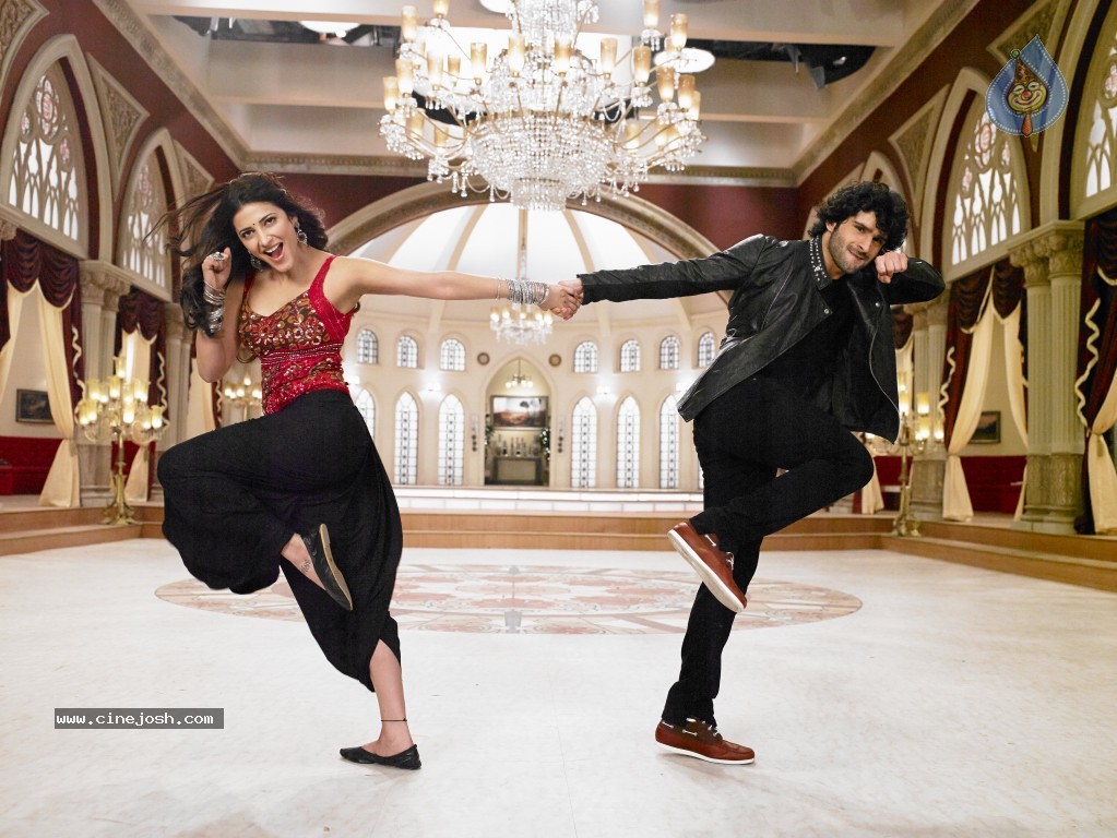 Ramaiya Vastavaiya Stills n Posters - 207 / 283 photos