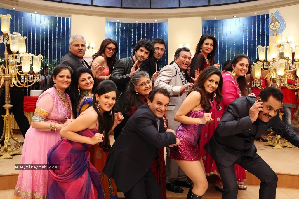 Ramaiya Vastavaiya Stills n Posters - 224 / 283 photos