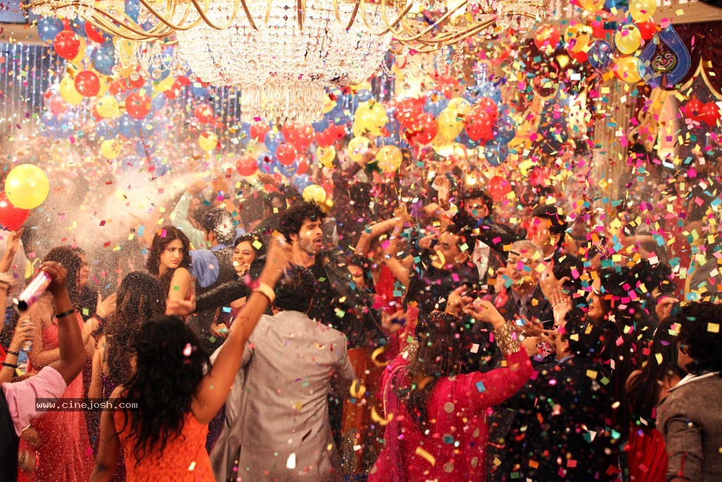 Ramaiya Vastavaiya Stills n Posters - 227 / 283 photos