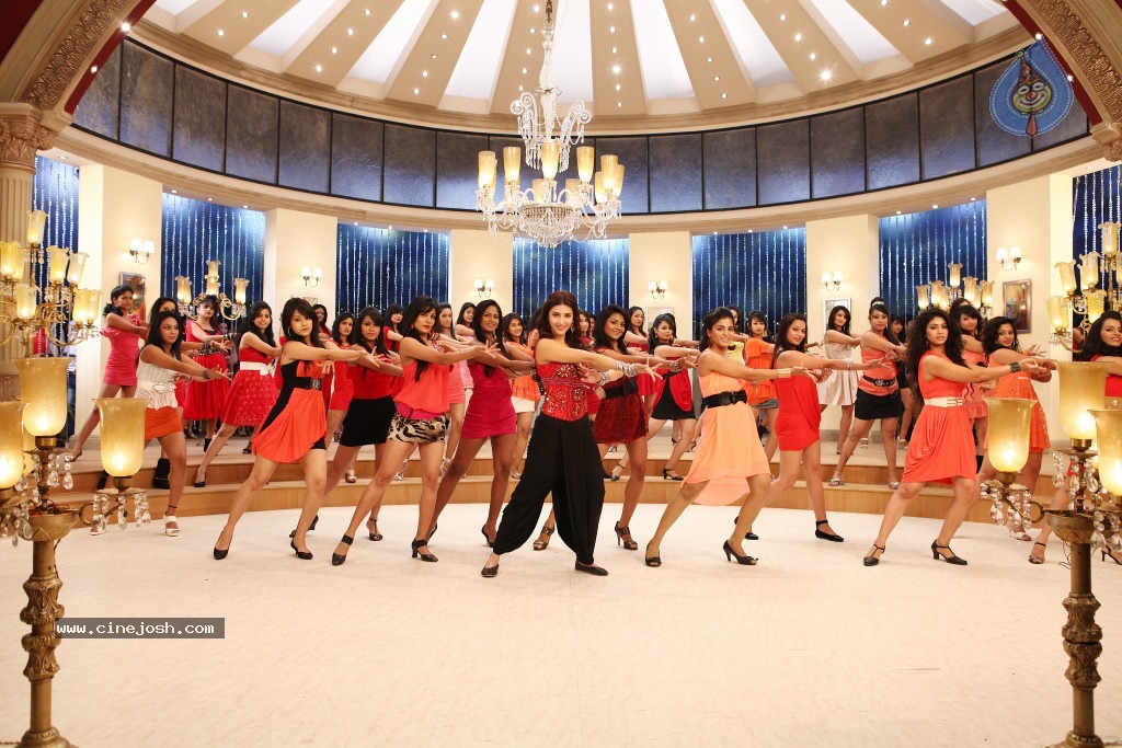 Ramaiya Vastavaiya Stills n Posters - 229 / 283 photos