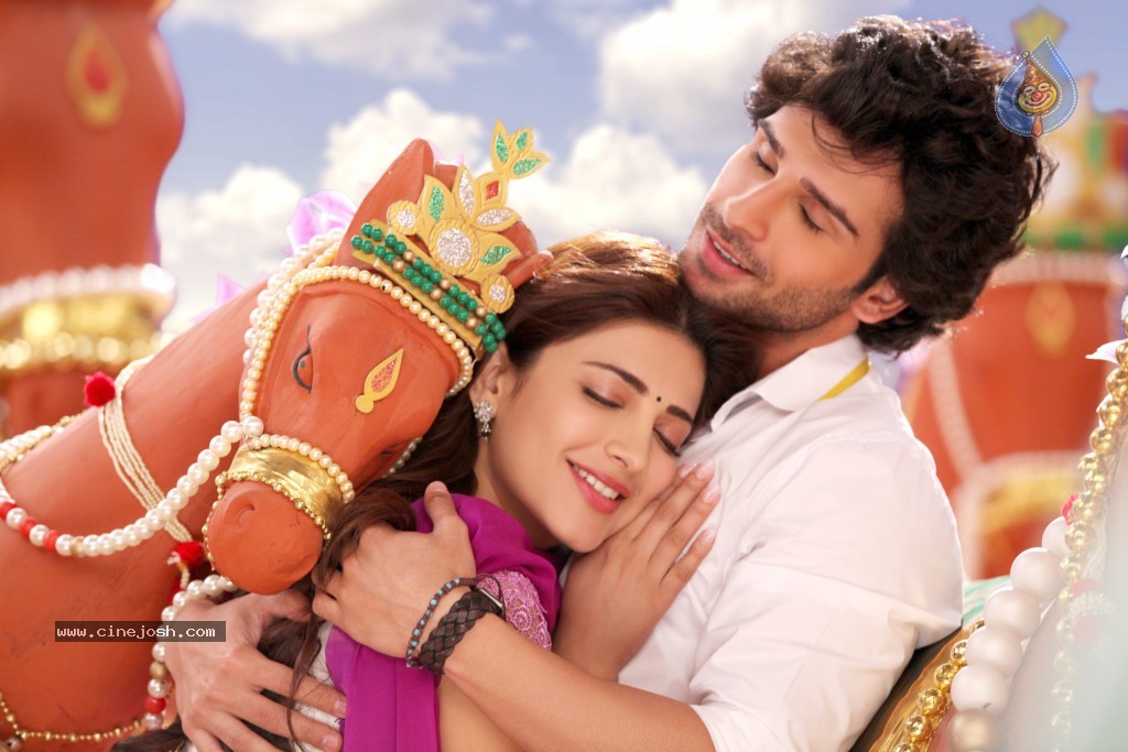 Ramaiya Vastavaiya Stills n Posters - 271 / 283 photos