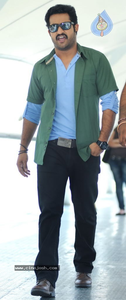 Ramayya Vastavayya New Stills - 3 / 5 photos