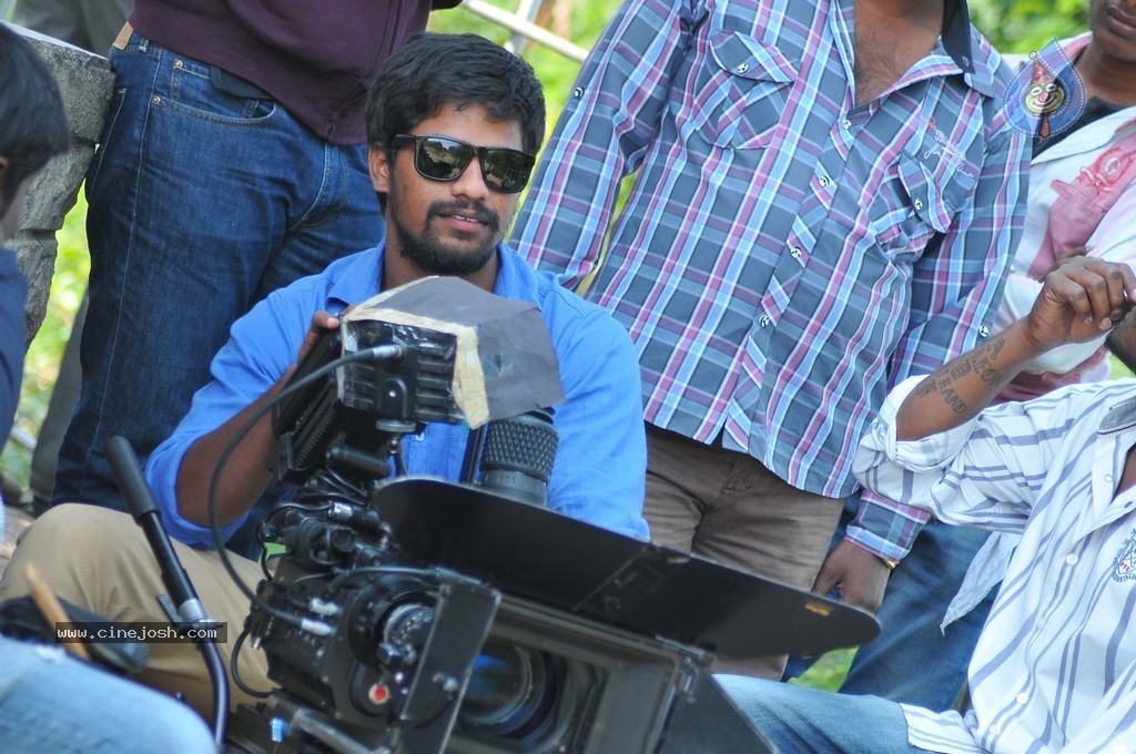 Ramudu Manchi Baludu Movie New Stills - 110 / 150 photos