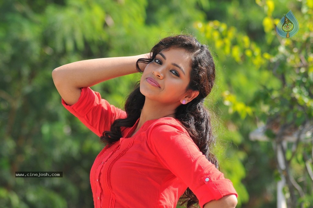 Ramudu Manchi Baludu Movie New Stills - 126 / 150 photos