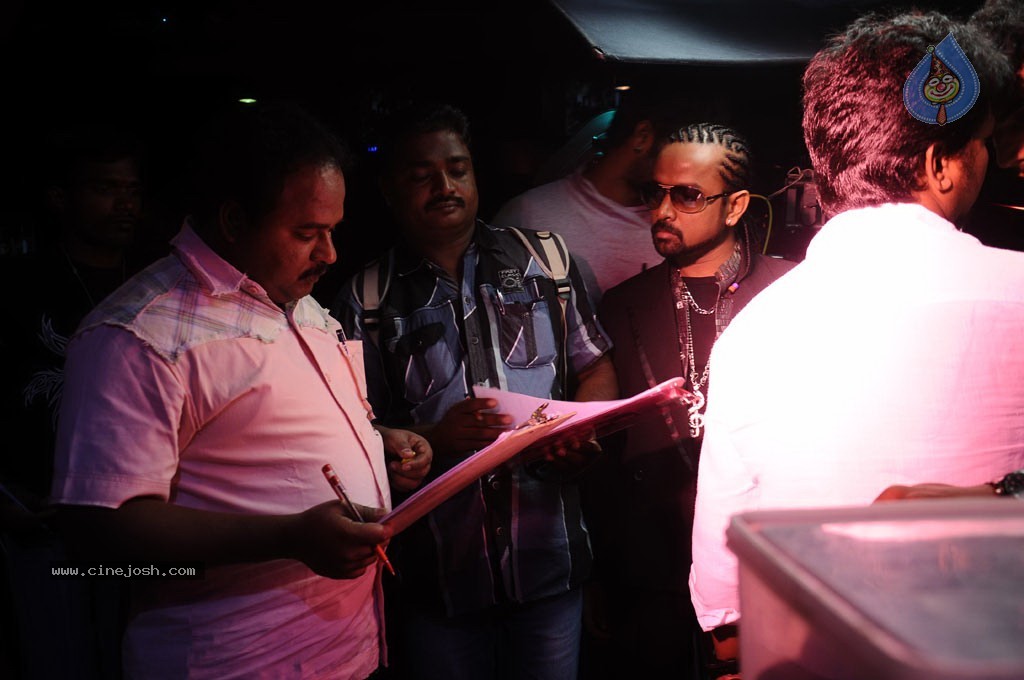 Ranam Tamil Movie Stills - 85 / 99 photos