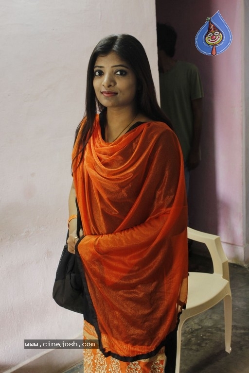 Rangeela Movie Photos and Posters - 37 / 40 photos